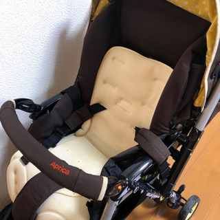APRICAのベビーカー、期間限定の値下げの画像