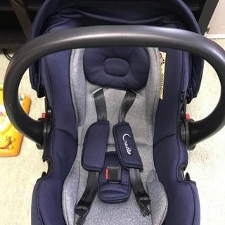 取引中。持ち運べる〜1歳までのベビーシート・チャイルドシートの画像