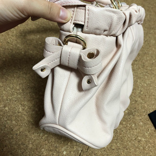 値下げ✨淡いピンクのハンドバッグの画像