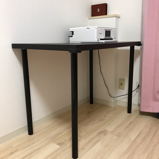 IKEA デスクの画像