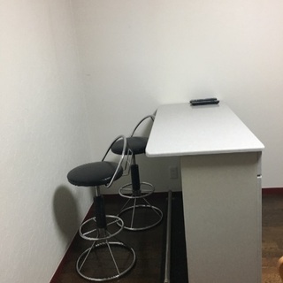 カウンターテーブルの画像