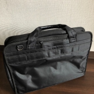 通勤用カバンです。の画像