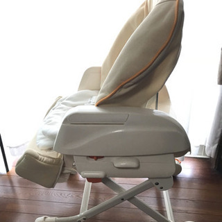 【取りに来られなかったため再出品】ハイローチェア  コンビ 手動の画像