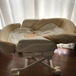 【取りに来られなかったため再出品】ハイローチェア  コンビ 手動の画像