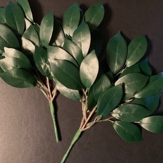 榊立と榊（シルクフラワー）セットの画像