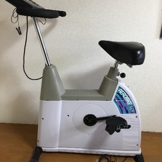 コンビ エアロバイク ez101
