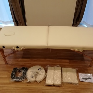 【未使用】サロン用ベッド　折り畳み可　高さ調節可