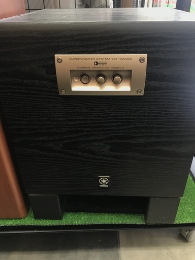 YAMAHA　パワーアンプ内蔵コンパクトサブウーファー　YST-SW320