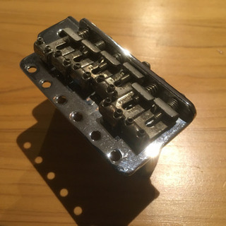 フェンダー ストラト用ブリッジ