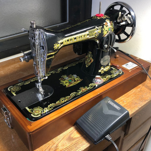【商談中】整備済！ブルーバード復刻版 アンティークミシン