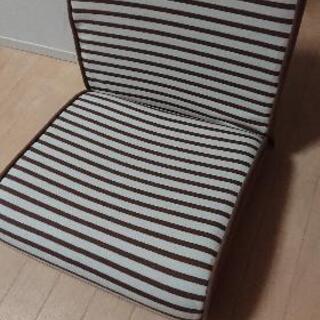 14段階リクライニング！コンパクト座椅子の画像