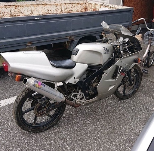 積み込みました 準備中 ベース車 現状不動 名古屋市守山区 ホンダ NS-1 最終型 2つ目 1996年式 シルバー