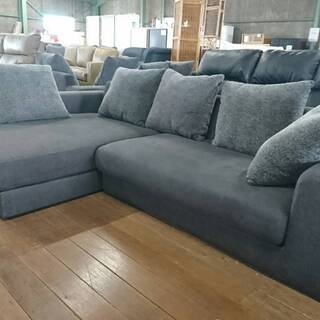 展示現品！カウチソファー！人気のロータイプ！クッション5個付き！...