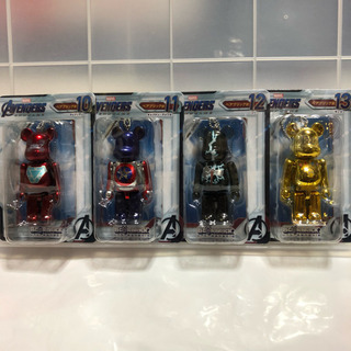 アベンジャーズベアブリック全8種セットおまけ付の画像
