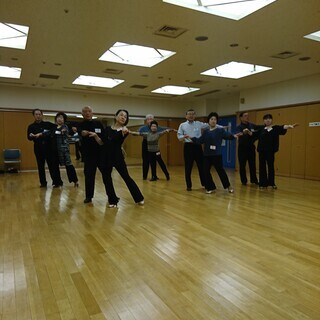 社交ダンス　ウィーブダンスクラブ