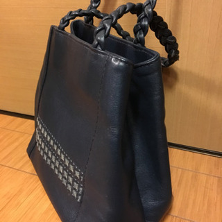 革 手提げバック 未使用の画像