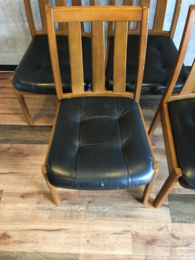 中古椅子格安にてお譲り致します^ ^