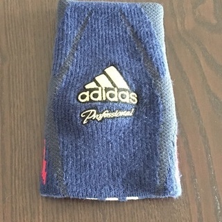600円 adidas リストバンド