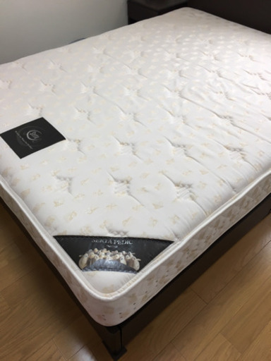 セミダブルベッド