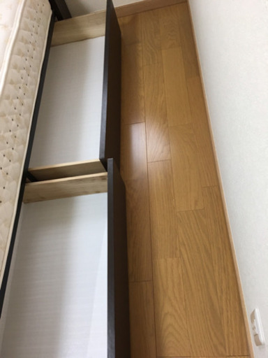 セミダブルベッド