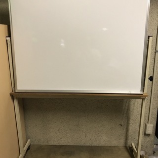 ホワイトボード キャスター付 幅128cm×奥行50cm×高さ1...