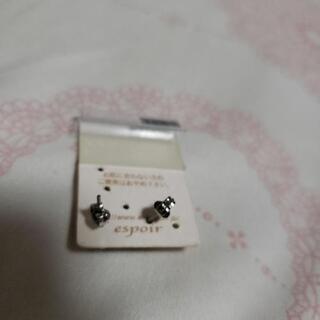 ねこのピアスの画像