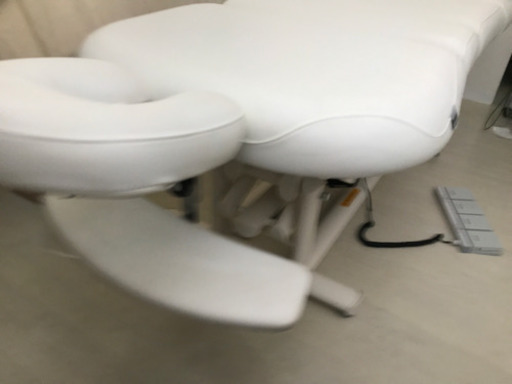 Lemi エステ用ベッド 施術台 電動  本日限り