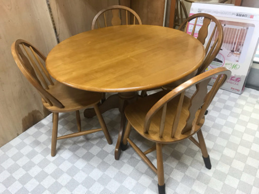 【リサイクルサービス八光　田上店　配達・設置OK】4人掛け　丸ダイニングセット