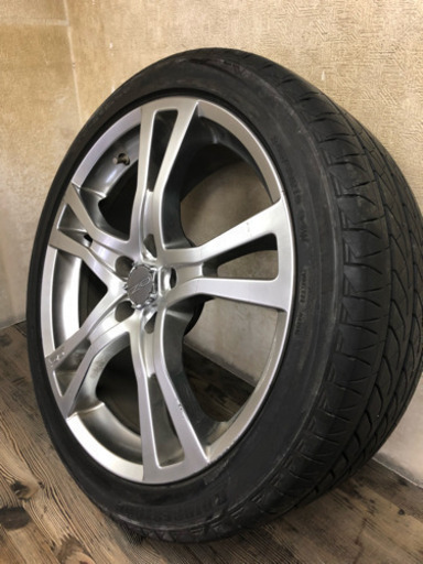 OZアルミホイールとタイヤレグノGRV245/40R19 4本セット