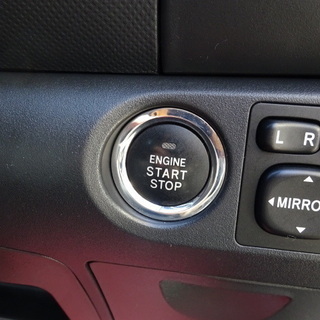 ヴィッツ　1.3Ｆ　4WD  事故無し　車検コミコミ価格　プッシュスタートの画像