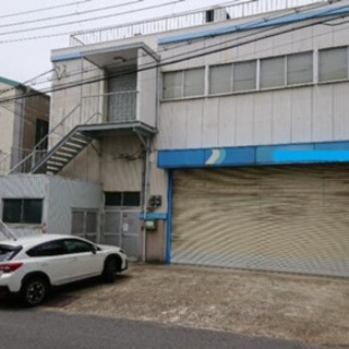 大型工場倉庫♫駐車場約5台可能♫事務所付きで使い勝手良し♫
