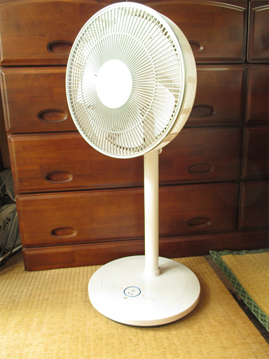 省エネ　DC　扇風機（首振りに難あり）引き取りのみ