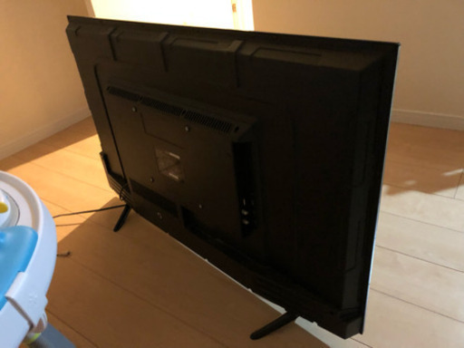 ４３型フルハイビジョンTV作動良好