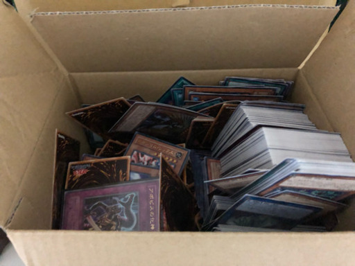大量の遊戯王カード