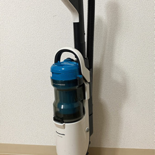 Panasonic. スティックサイクロンクリーナー　MC-SU110A. 2012年製 パナソニック 掃除機 の画像