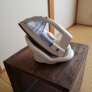 コードレスアイロン