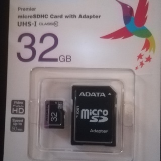 マイクロSDカード　３２G