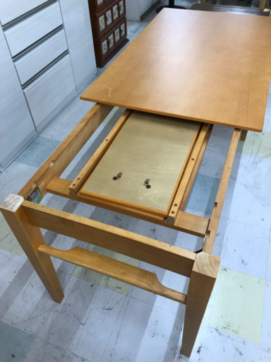 【未使用品・組み立て販売】ダイニングテーブル 傷あり