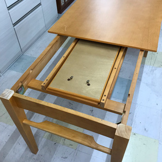【未使用品・組み立て販売】ダイニングテーブル 傷ありの画像