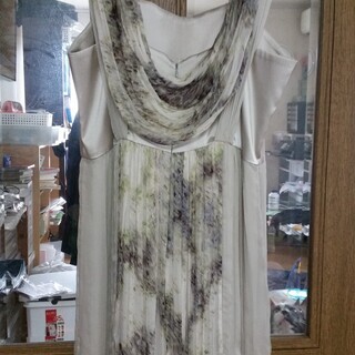 【大きいサイズ】 ヨーロッパブランドのシルクワンピース 【新品未使用】の画像