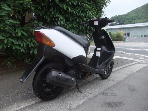 スズキ　レッツ2後期型　中古実動車　バッテリ-フル充電済み　タイヤ前後バリ山　ドライブベルト交換済み　書類有り