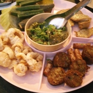 タイ料理食べませんか？　กินอาหารไทยด้วยกันไหม