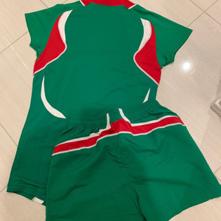 値下げ！新品未使用！別注アシックス バレーボール ユニフォーム 上下セット M 緑 GREENの画像