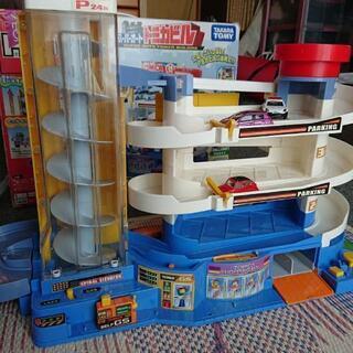 トミカビルの画像