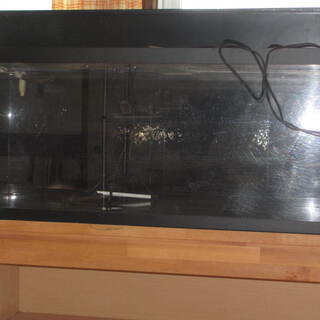120cm　アクリル水槽　木製台付　サービス品ありの画像