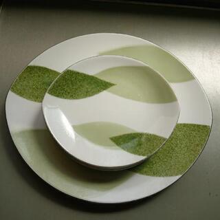 ナルミ 大小皿セット