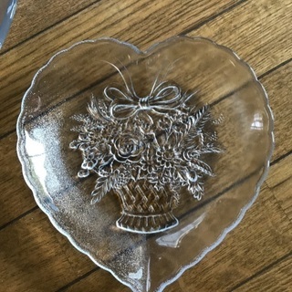 値下げ！ハートのガラス皿セットの画像