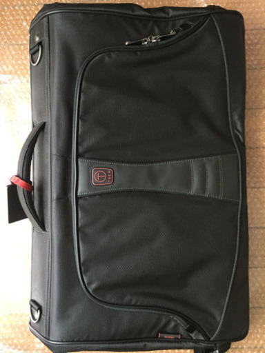 38 tumi ガーメントケース バッグ 高級スーツ持ち運び