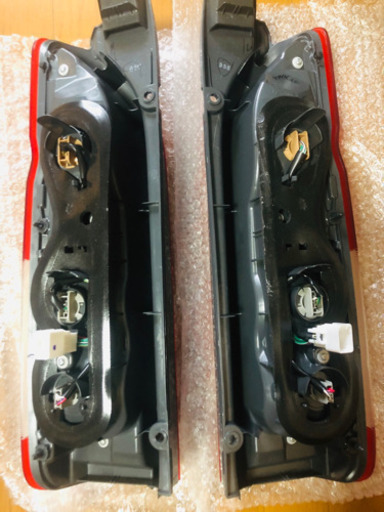 【カー用品】ハイエース50th 特別仕様車 テールランプ