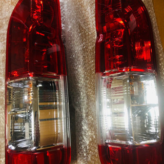 【カー用品】ハイエース50th 特別仕様車 テールランプの画像